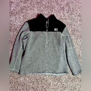 Men’s North Face Sweater